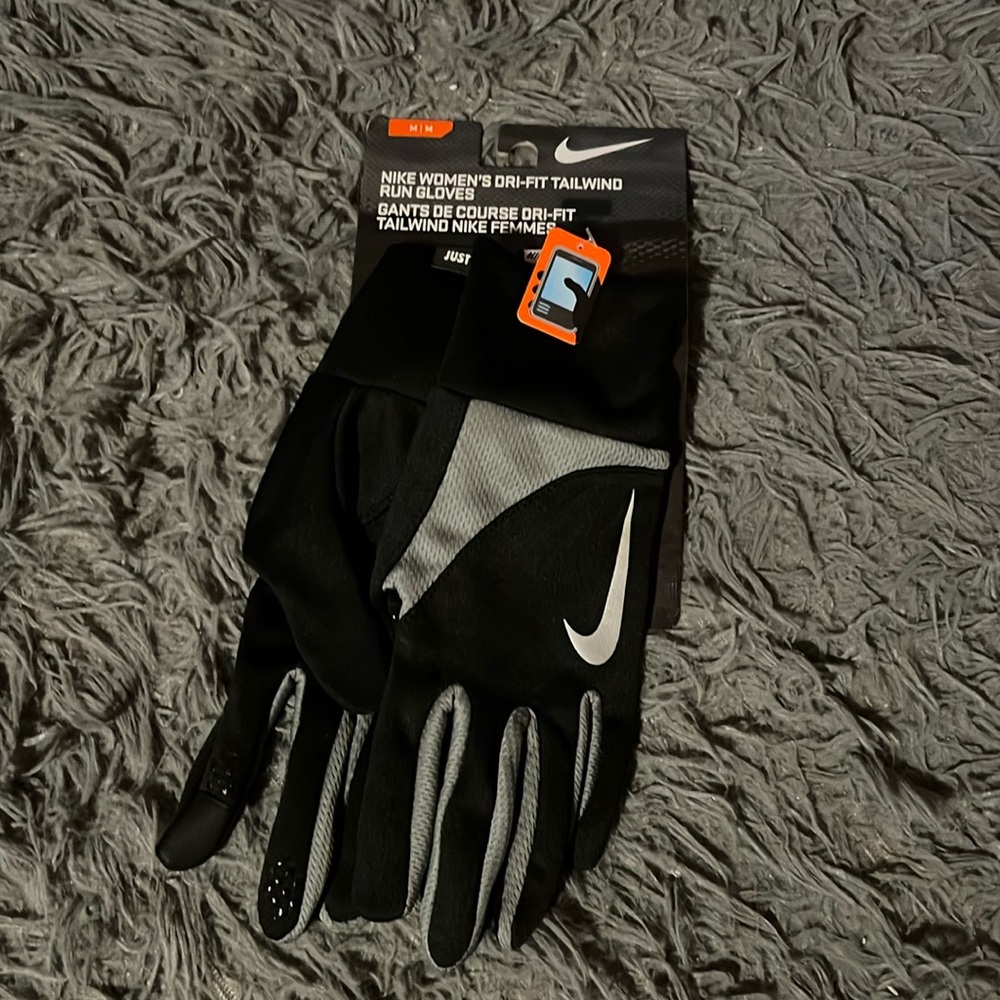 Nike Women’s Run Gloves